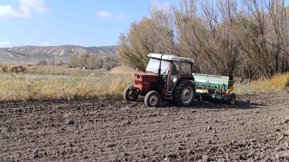 Eskişehir’in Mihalıççık İlçesinde Hububat Ekimi Tamamlandı: Gözler Gökyüzünde