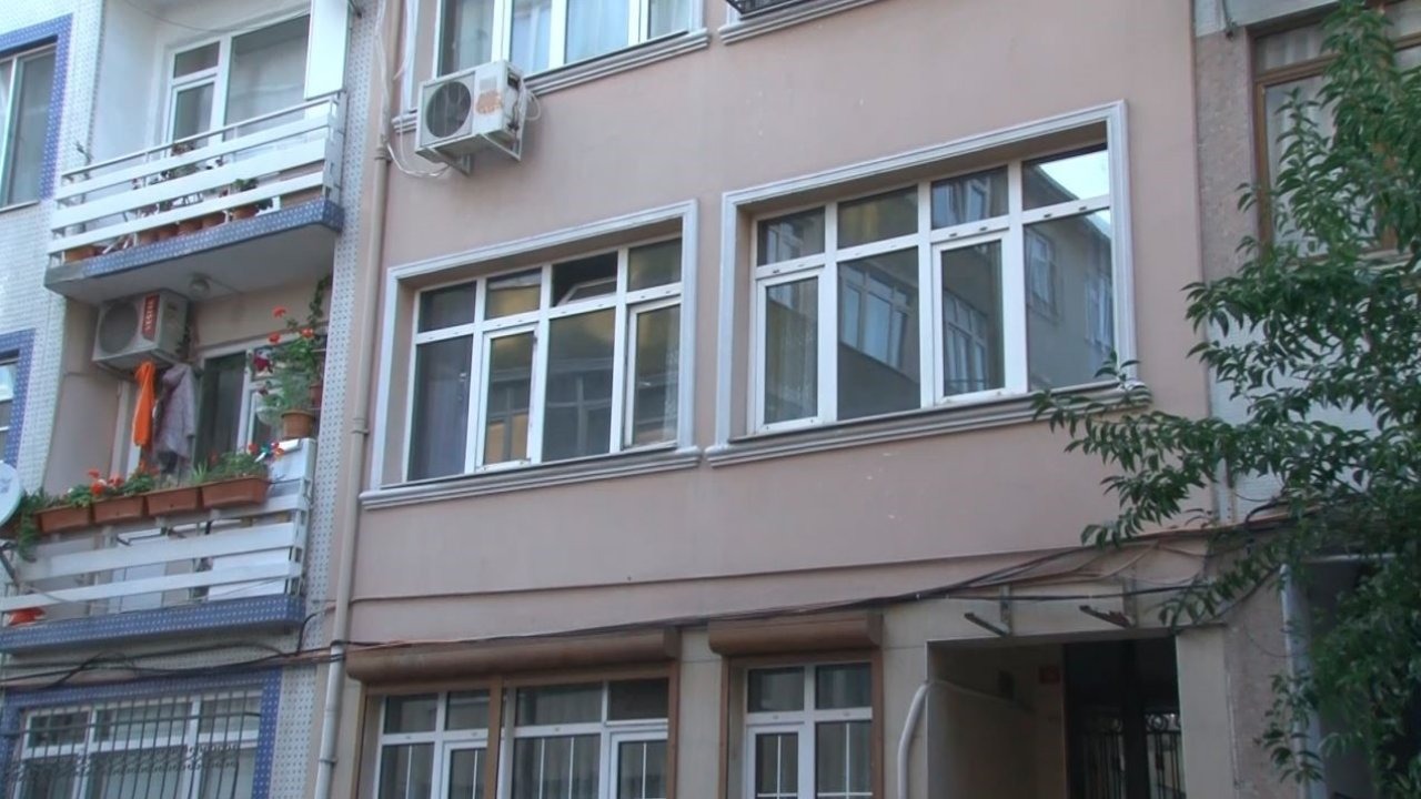 Fatih’te Şüpheli Ölüm: Bir Kişi Evinde Silahla Vurulmuş Halde Ölü Bulundu!