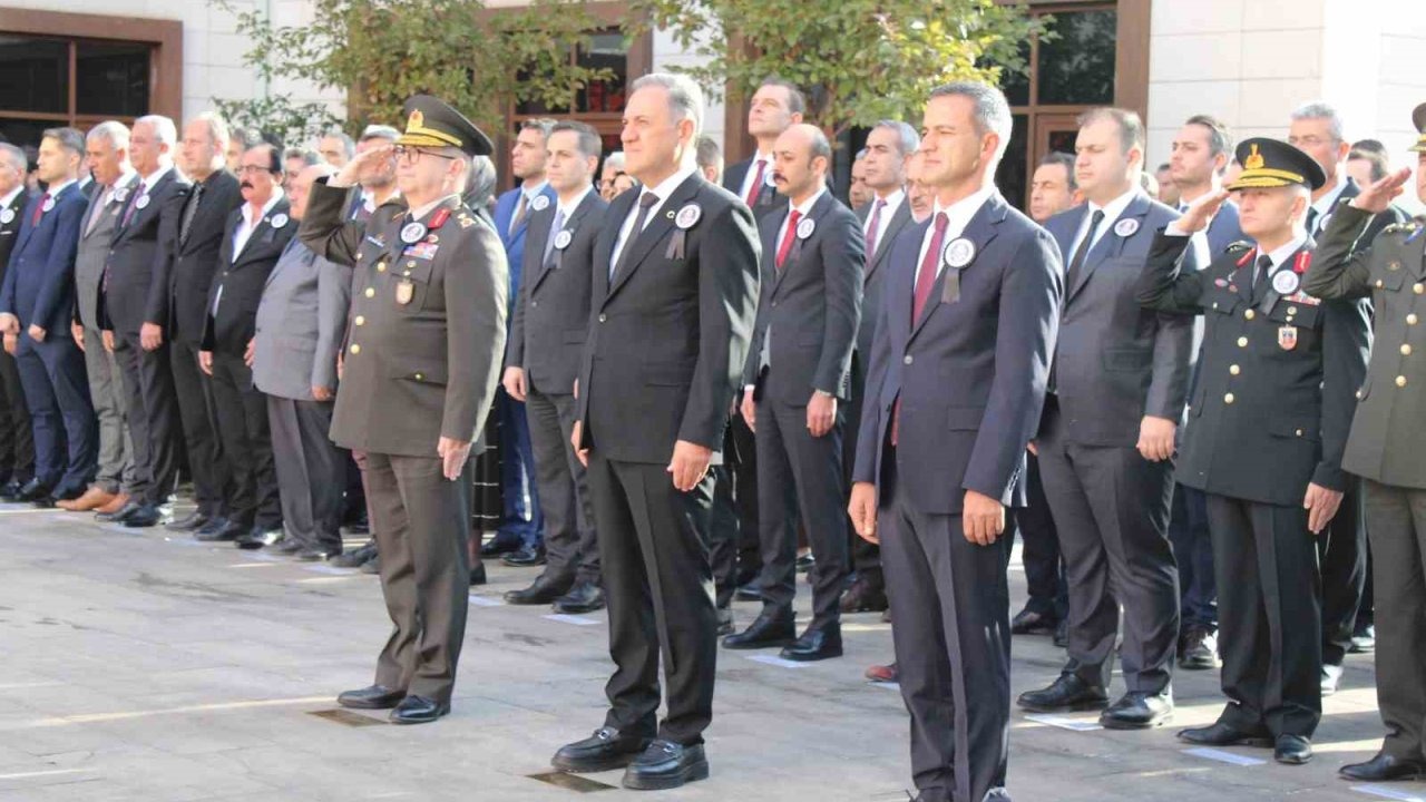 Gazi Mustafa Kemal Atatürk, Vefatının 87. Yıl Dönümünde Bingöl&#039;de Düzenlenen Törenlerle Anıldı