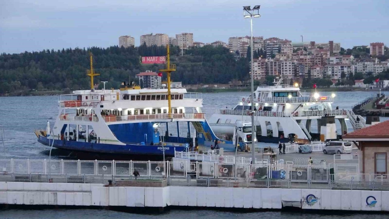 Gökçeada Feribot Seferleri İptal Edildi