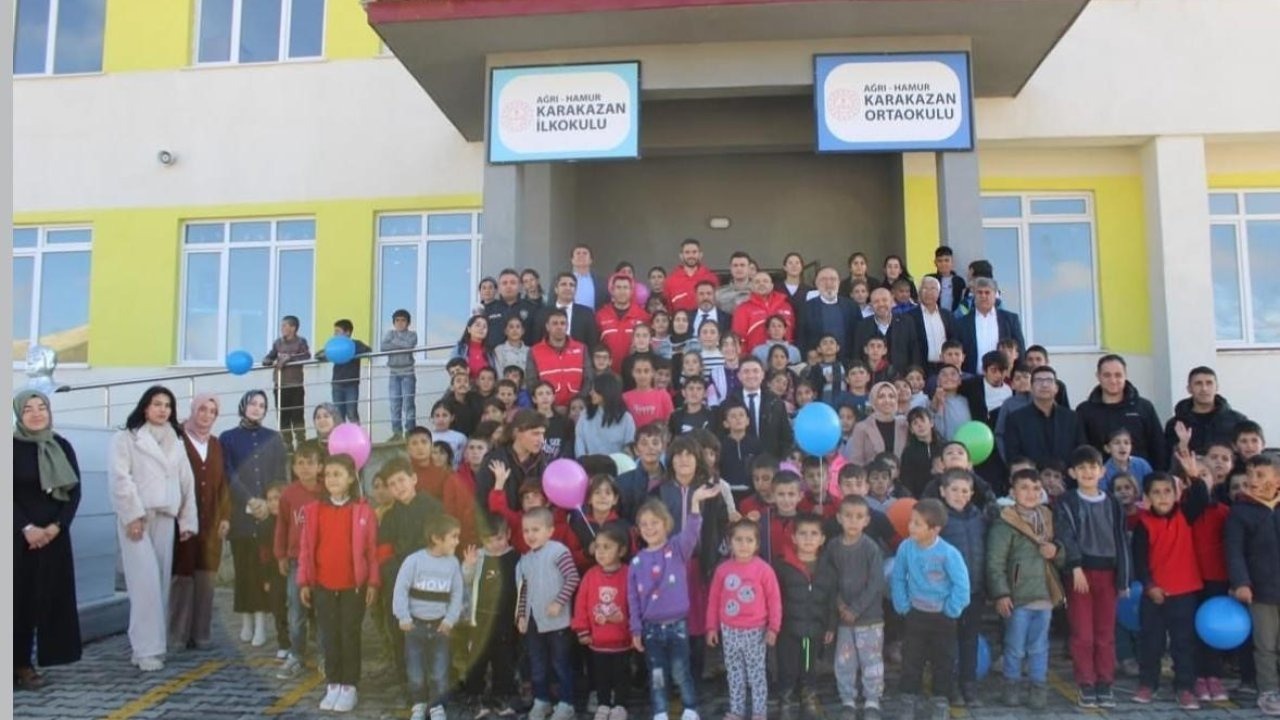 Hamur Karakazan Okulu&#039;nda &quot;Mutlu Et, Mutlu Ol&quot; Projesi Şenlik Havasında Geçti