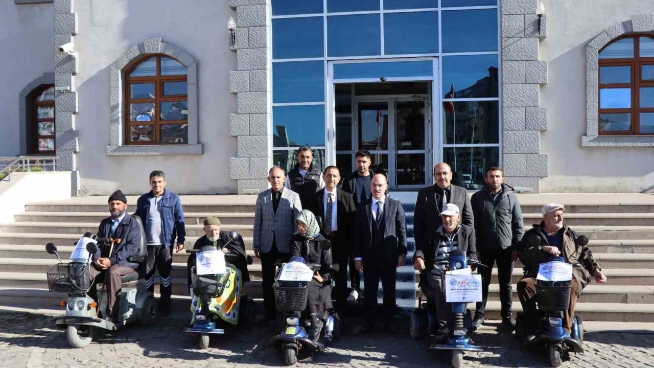 Hollanda’dan Türkiye’ye Akülü Araba Desteği: 40 Adet Araç İhtiyaç Sahiplerine Ulaştırıldı