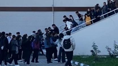 Iğdır Anadolu Lisesi’nde Dehşet: Eli Sopalı Grup Okul Bastı, Bir Öğrenci Yaralandı