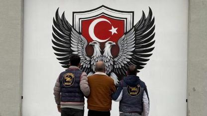 Iğdır JASAT'tan Çifte Başarı: Toplam 46 Yıl Hapis Cezası Bulunan 2 Firari Yakalandı!