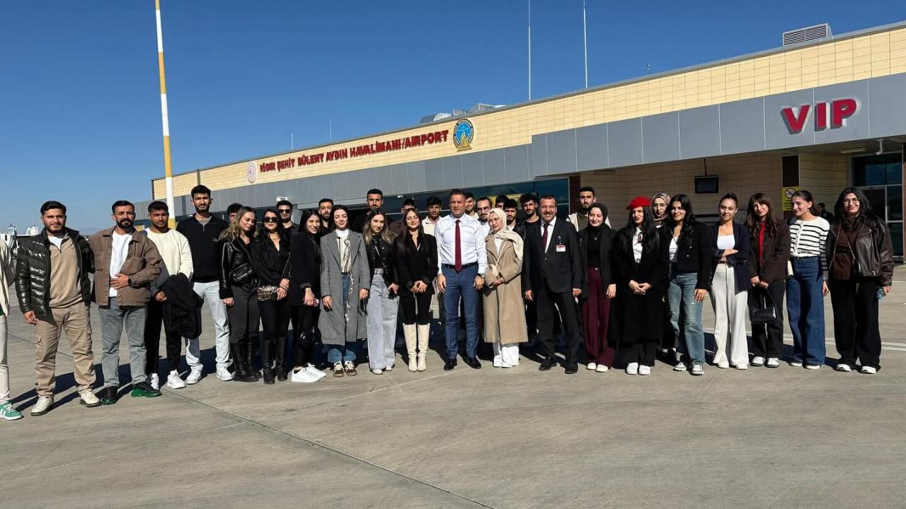 Iğdır Sivil Havacılık Öğrencilerinden Havalimanı Ziyareti