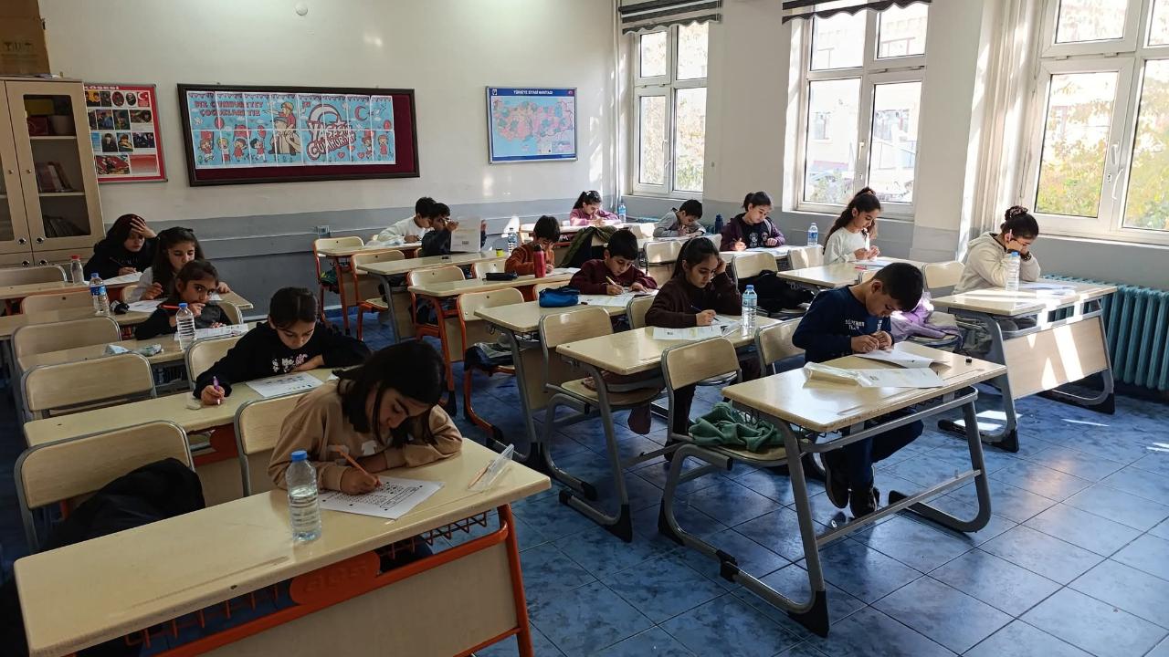 Iğdır STEM Merkezi Sınavına 1160 Öğrenci Katıldı