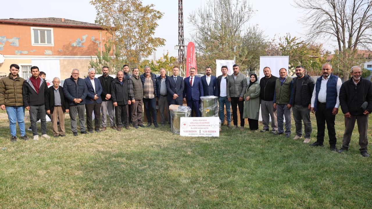 Iğdır’da Arıcılara Destek Ekipmanları Teslim Edildi