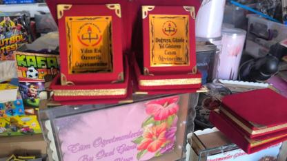 Iğdır’da Öğretmenler Günü Hediyeleri Ünsal Kırtasiye’de