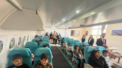 Iğdırlı Minikler Kabin Memurluğunu Deneyimledi