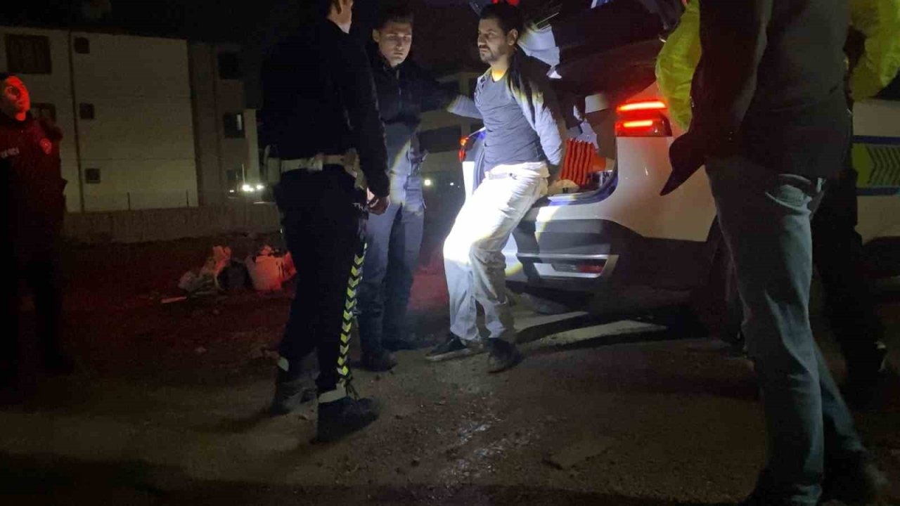 İnegöl&#039;de Polisten Kaçan Sürücü İnşaat Alanında Yakalandı: 82 Bin TL Ceza!