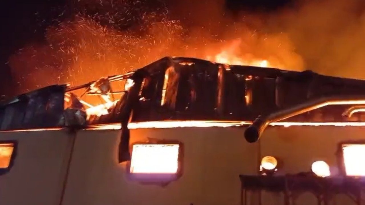 Isparta’da Kereste Fabrikası Gece Boyu Yandı: Fabrika Kullanılamaz Halde