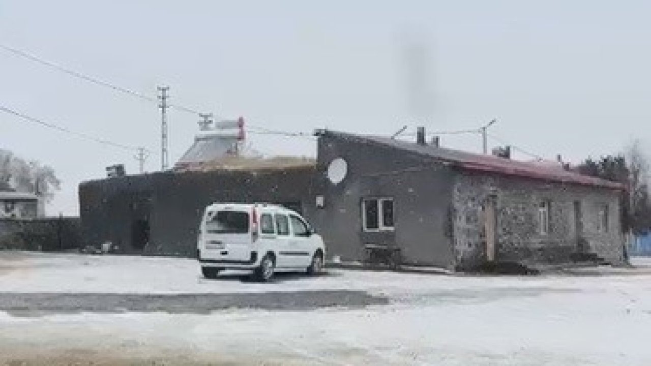 Kars'ta Kar Yağışı Başladı, Sıcaklıklar Aniden Düştü
