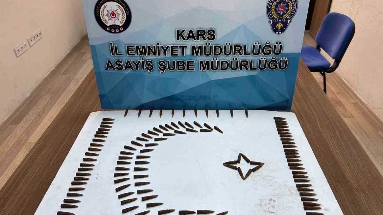 Kars’ta Silah ve Mühimmat Operasyonu: Çok Sayıda Silah Ele Geçirildi