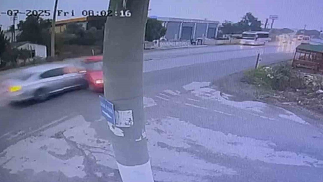 Kemalpaşa&#039;da Feci Kaza: 2 İşçi Kadın Hayatını Kaybetti, 4 Yaralı