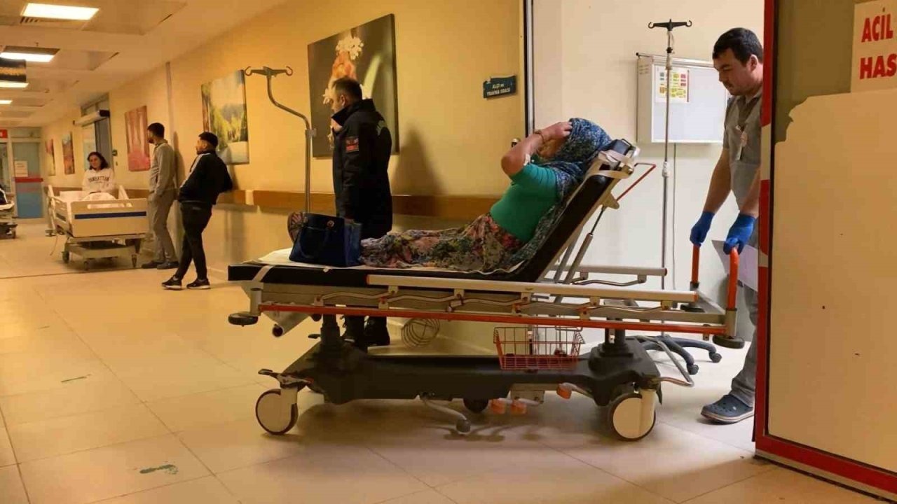 Kestel’de Lastiği Patlayan Otomobil Şarampole Yuvarlandı: Sürücü Yaralı