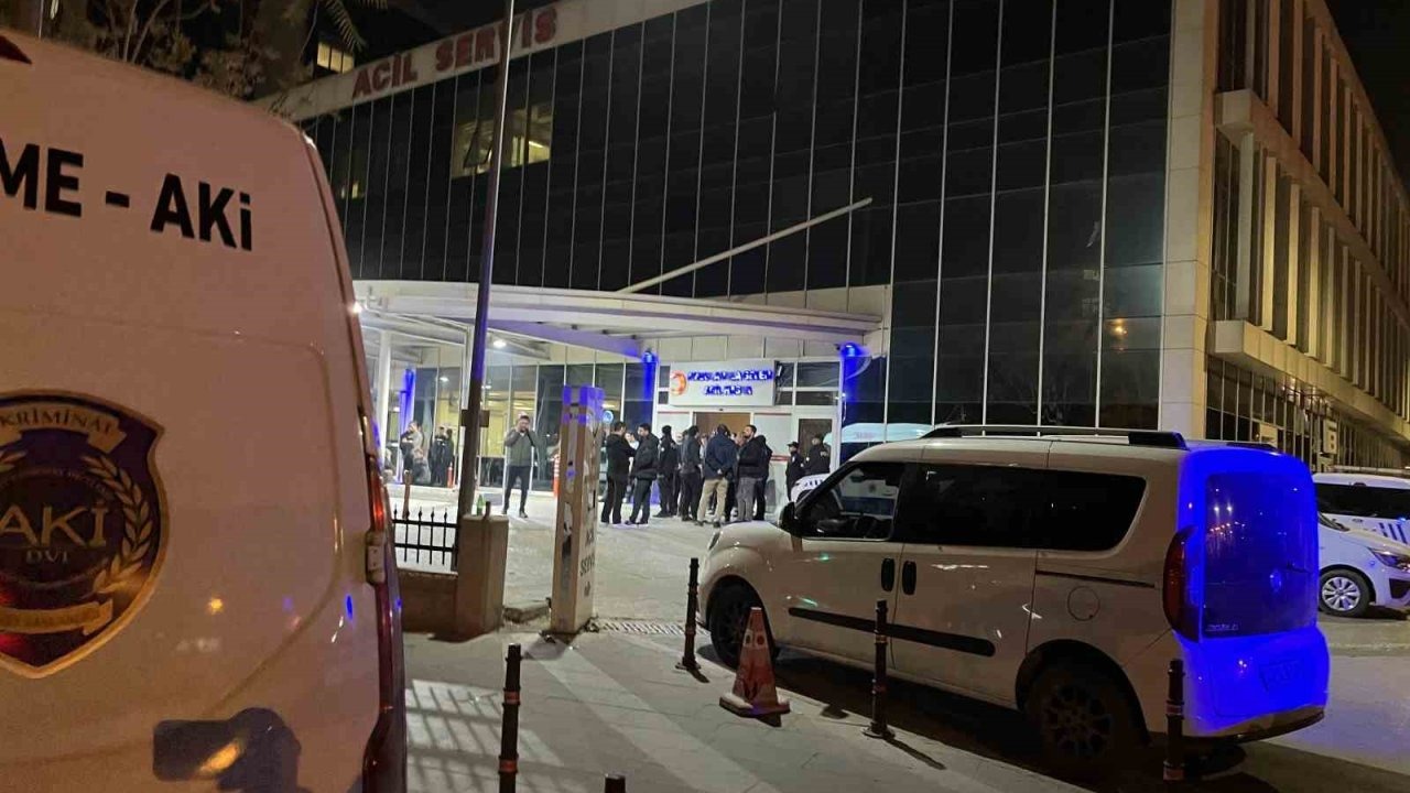 Konya'da Bıçaklı Kavga: 17 Yaşındaki Genç Hayatını Kaybetti