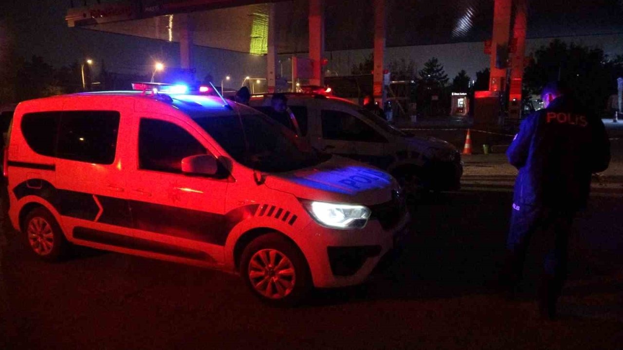 Malatya&#039;da Bıçaklı Kavga: 2 Kişi Yaralandı