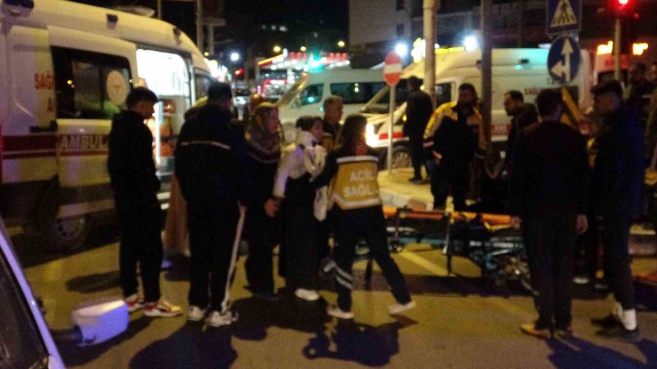 Malatya&#039;da Kazada 3 Yaralı: Sürücü Aracını Bırakıp Kaçtı