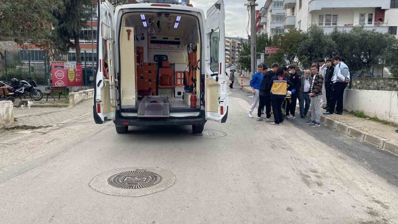 Mudanya'da Üzücü Kaza: Yola Düşen Adama Çöp Kamyonu Çarptı