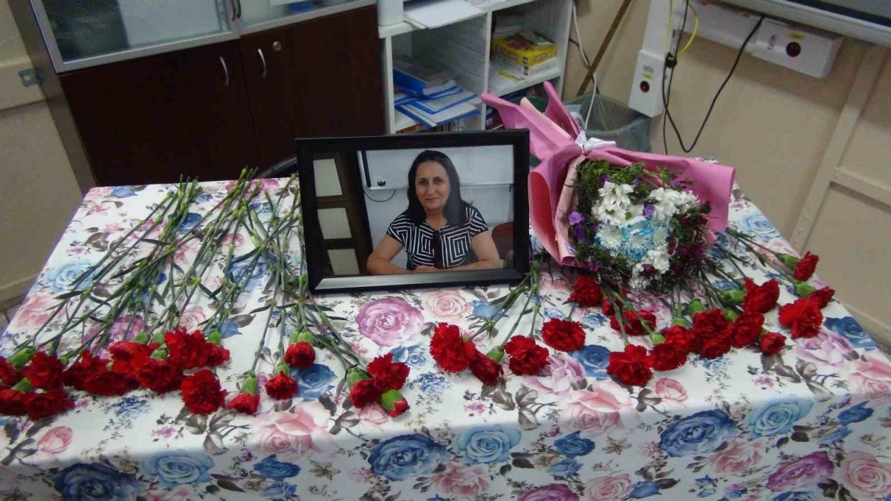 Öğretmenler Günü Kutlamasına Giderken Hayatını Kaybeden Gülşen Öğretmen, Okulunda Anıldı