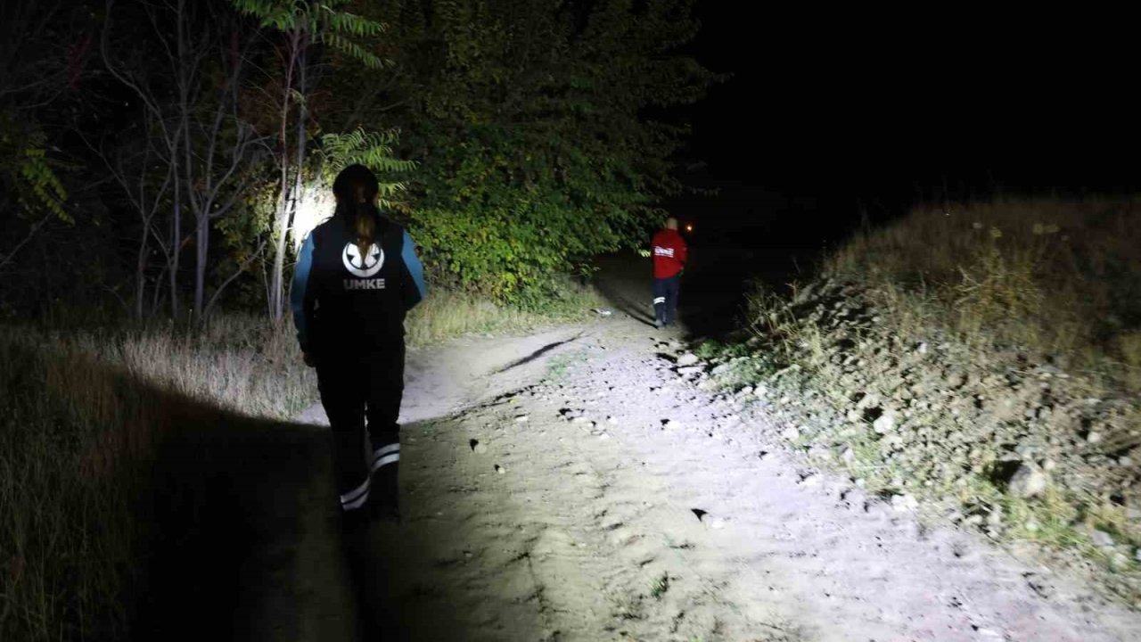 Otizmli Veysel&#039;i Arama Çalışmaları 3. Günde de Devam Ediyor: Henüz İze Rastlanmadı