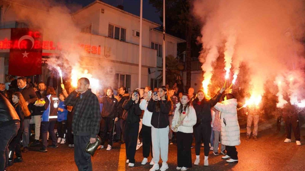 Pınarhisar’ın Gururu: Türkiye Şampiyonu Sporcular Davul Zurna ile Karşılandı!