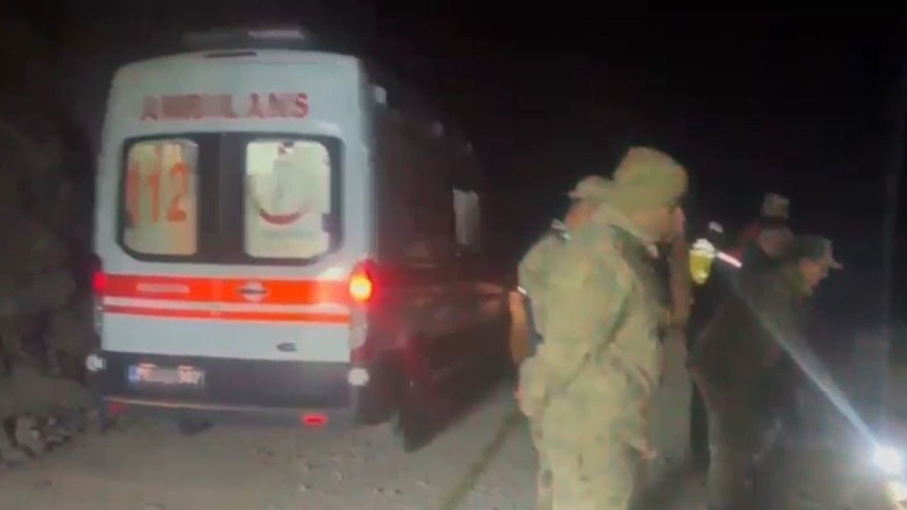 Posof’ta Hafriyat Kamyonu Devrildi: Sürücü Hayatını Kaybetti