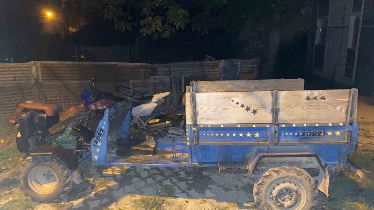 Sakarya Akyazı&#039;da Patpat Kazası: 2 Yaşındaki Eslem Hayatını Kaybetti, Ablası Ağır Yaralı