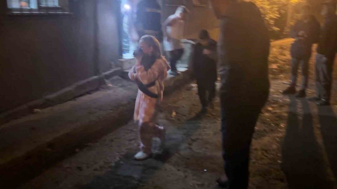 Samsun’da Sobadan Çıkan Yangında 2 Kişi Dumandan Etkilendi