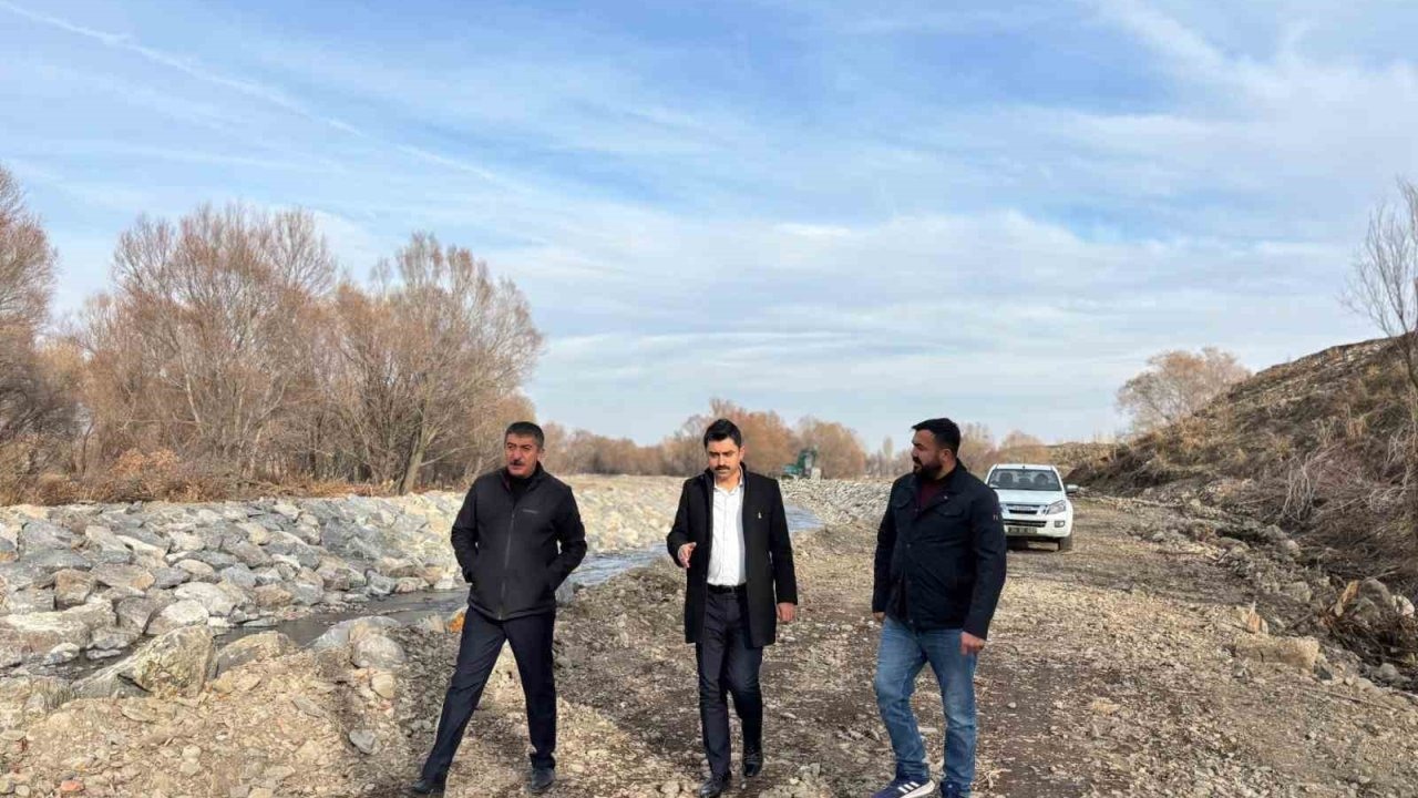 Susuz Çayı&#039;nda Taşkın Riski İçin Islah ve Koruma Çalışmaları Yapılıyor