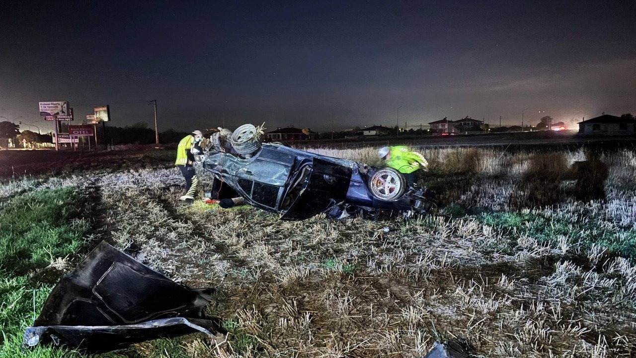 Takla Atan Otomobilde Mucize Kurtuluş: Erzincan&#039;da 2 Kişi Yaralandı!