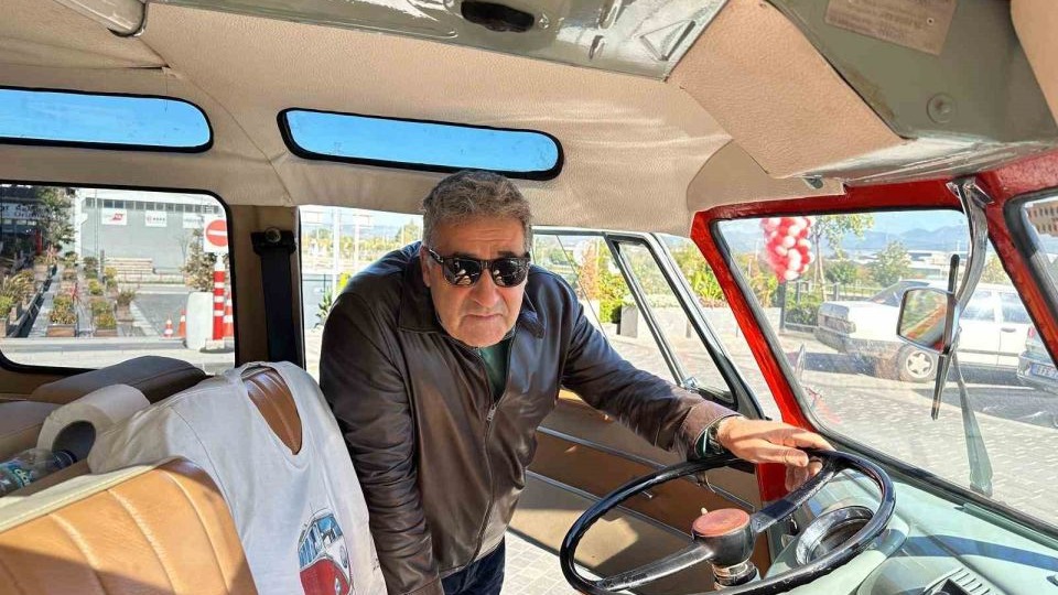 Türkiye&#039;nin Tek 21 Camlı Volkswagen Samba&#039;sının Hikayesi