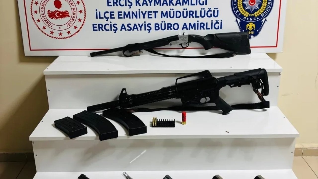 Van Erciş’te Ruhsatsız Silah Operasyonu: 5 Tabanca Ele Geçirildi