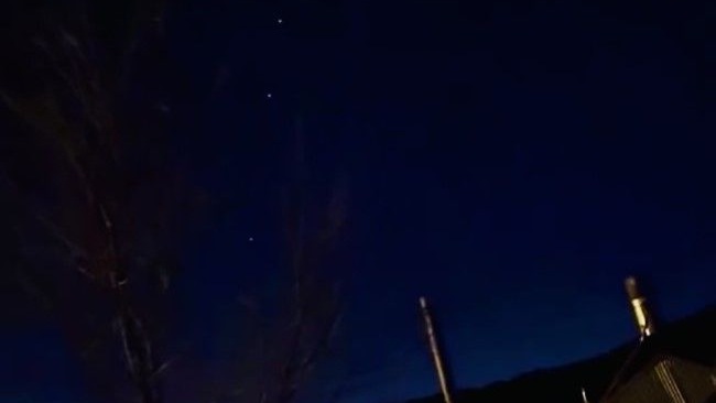 Van Semalarında Heyecan Verici Görüntü: Starlink Uyduları Tek Sıra Geçti