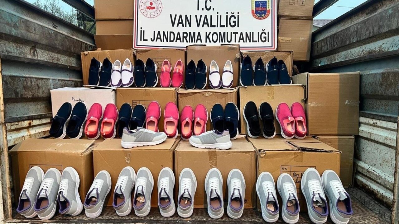 Van’da Jandarma’dan Kaçakçılık Operasyonu: 1 Milyon 250 Bin TL Değerinde Kaçak Eşya Ele Geçirildi