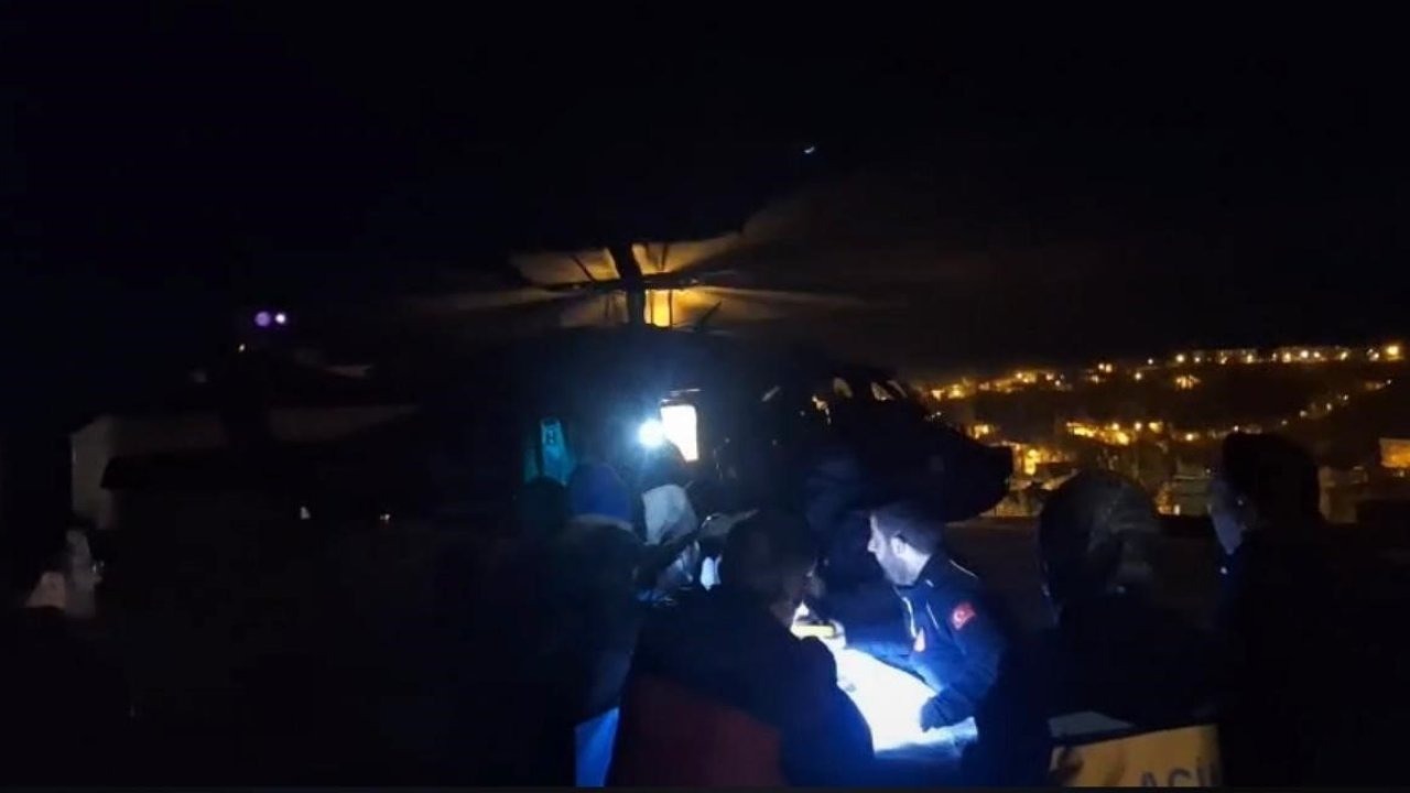 Van’da Kritik Kurtarma Operasyonu: 4 Metreden Düşüp Beyin Kanaması Geçiren Genç Helikopterle Hastaneye Yetiştirildi!
