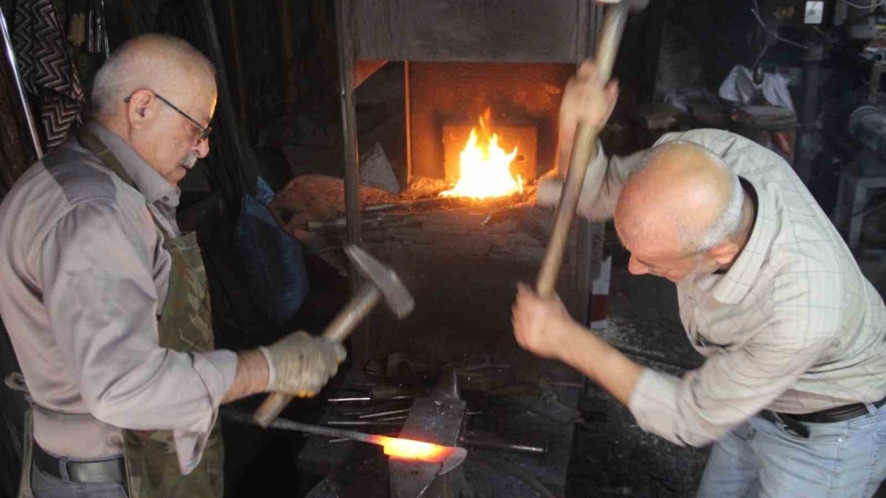 2 asırdır aynı ailenin sürdürdüğü meslek, yok olma tehlikesi ile karşı karşıya