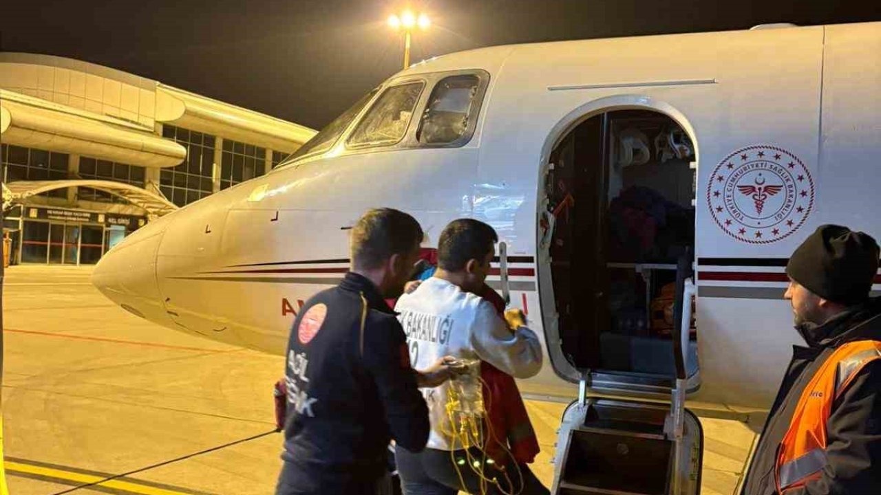 2 Yaşındaki Miraç İçin Uçak Ambulans Havalandı