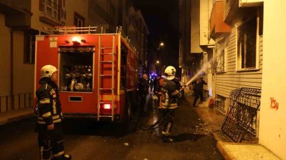 Elazığ’da ev yangını: 2 kişi dumandan etkilendi