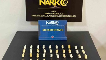 Midesinden 407 gram uyuşturucu çıktı: 2 tutuklama