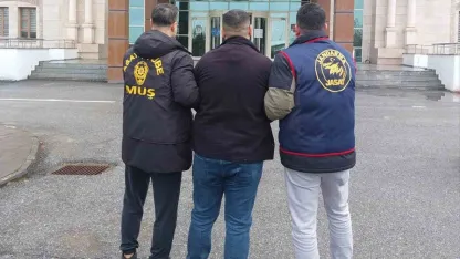 20 Yıl Hapis Cezası Bulunan Hırsızlık Hükümlüsü Muş’ta Yakalandı