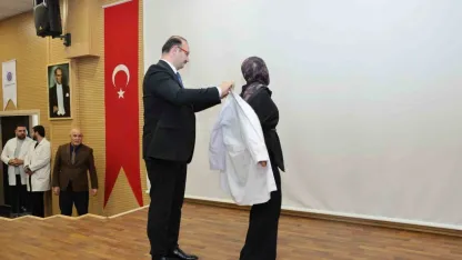 Atatürk Üniversitesi Diş Hekimliği'nde Beyaz Önlük Coşkusu