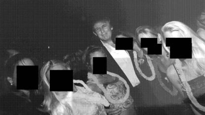 Epstein Dosyasında Yeni Fotoğraflar Yayınlandı: Trump ve Gates Yer Alıyor