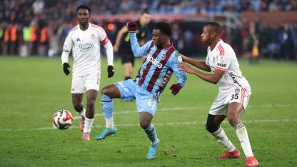 6 GOL, KIRMIZI KART VE DİREKLER: Trabzonspor-Beşiktaş Derbisi 3-3 Bitti