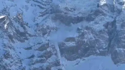 Son Dakika!! Ağrı Dağı’nda Çığ: O Anlar Iğdırlı Dağcıların Kamerasına Yansıdı