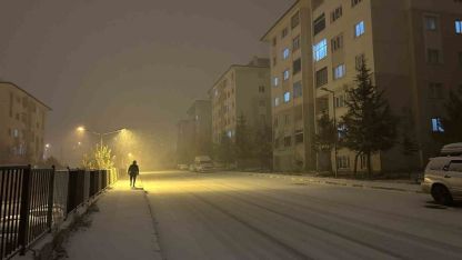 Edremit'te Yoğun Kar Yağışı, Meteorolojiden Kuvvetli Yağış ve Buzlanma Uyarısı