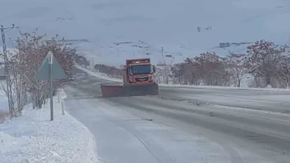 Van'da Kar Esareti: 90 Yerleşim Yeri Ulaşıma Kapandı