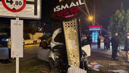 Kaza yapan sürücü aracı bırakıp kayıplara karıştı