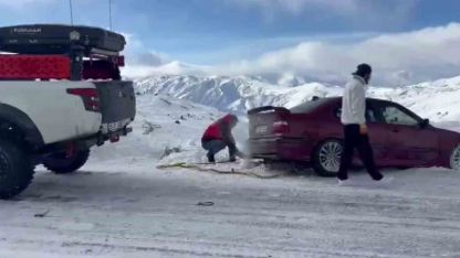 Palandöken’in Zirvesinde Off-Road Kurtarma: Kara Saplanan Sürücünün İmdadına Recep Tepe Yetişti!