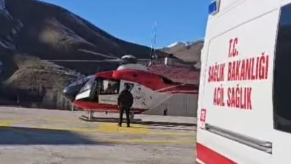 Bahçesaray’da Gebe Hasta Helikopter Ambulansla Van’a Sevk Edildi